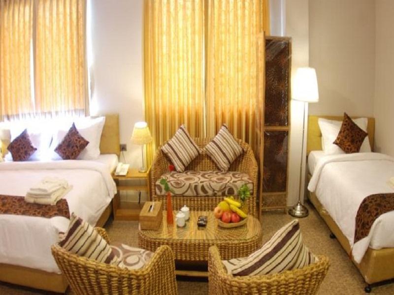 Holiday Hotel Yangon Esterno foto